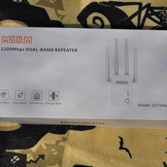 WiFi Extender Signal Booster up 8500 sq.ft 2.4 & 5GHz DualBand Internet Booster - Picture 6 of 6